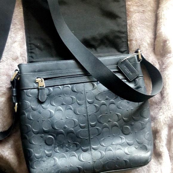 Coach Signature Charles Messenger Bag - Picture 1 of 6